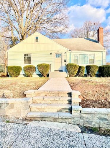 258 Bassett St, New Britain CT  06051-3438 exterior