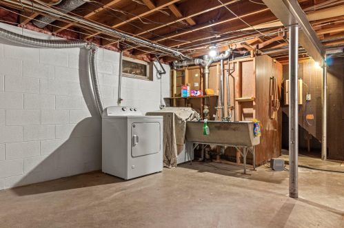 9826 Langlade St, Milwaukee WI 53225-1014 exterior