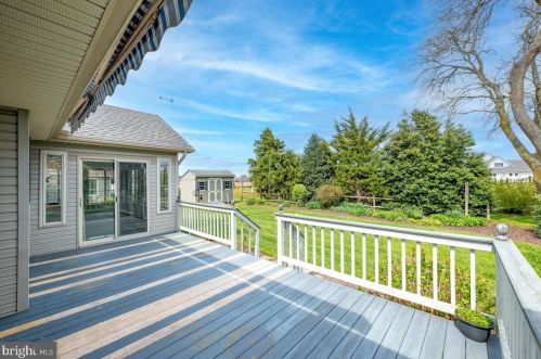 28 Bay Breeze Dr, Lewes DE 19958-2108 exterior