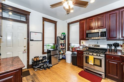 2723 Kimball Ave, Chicago IL 60647-1222 exterior