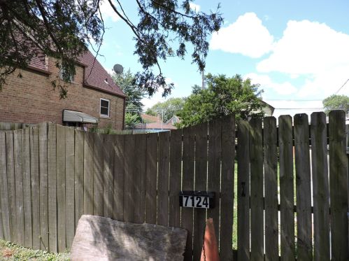 7124 Albany Ave, Chicago, IL 60629-3007