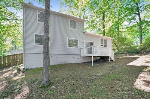 5576 Ln Fleur Trl, Lithonia GA 30038-2843 exterior