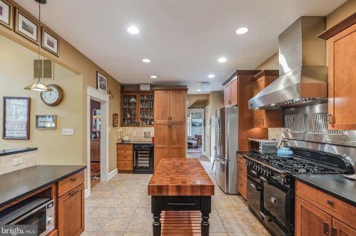 124 Smt Ave, Tavistock NJ 08033-3315 exterior