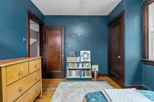 2431 Arlington Ave, Pittsburgh PA 15203-1313 exterior