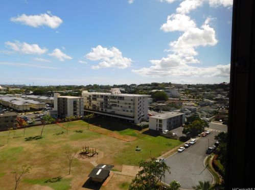 5080 Likini St, Honolulu HI 96818-2380 exterior