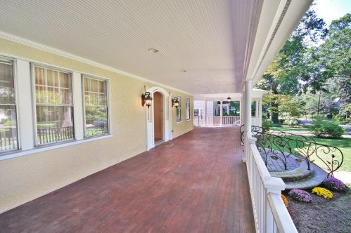 38 Woodland Rd, Maplewood NJ  07040-1240 exterior