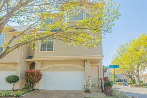 14567 Juliard Ln, Addison, TX 75001-3525