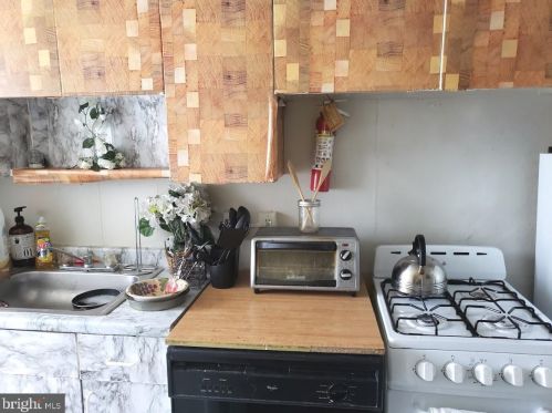 7345 Limekiln Pike, Philadelphia PA 19138-1335 exterior