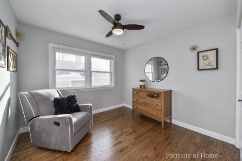 818 Saylor Ave, Elmhurst IL 60126-3827 exterior