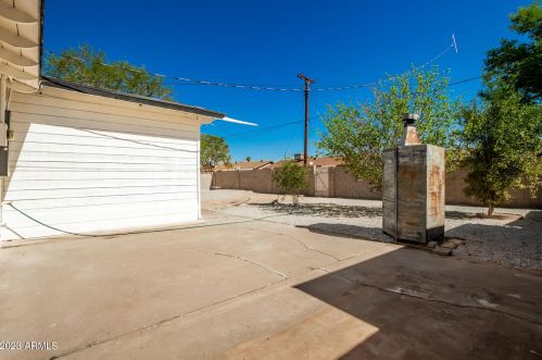 2925 42nd Ave, Phoenix AZ  85019-4323 exterior