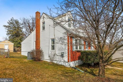 2 Birch Ave, Glen Burnie MD 21061-2013 exterior