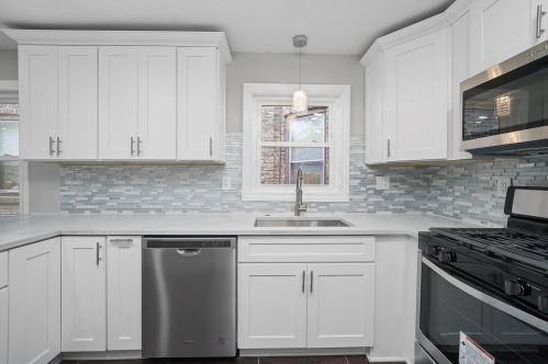 1019 Springfield Ave, Chicago IL  60624-4026 exterior