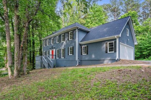 846 Timbervale Ln, Lithonia GA  30058-6012 exterior