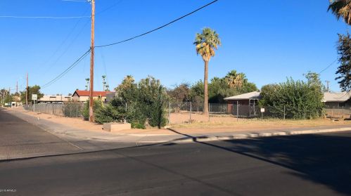 5321 17th Ave, Phoenix, AZ 85015-3036