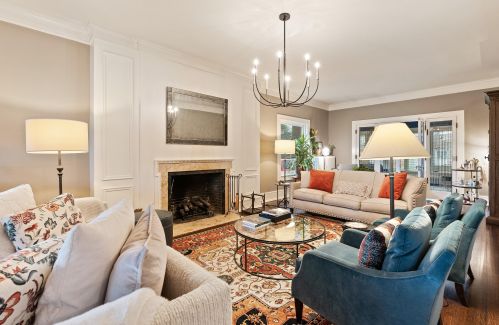 2913 Shepard Ave, Milwaukee WI  53211-3435 exterior