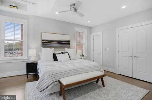 420 3rd St, Washington DC  20003-1930 exterior