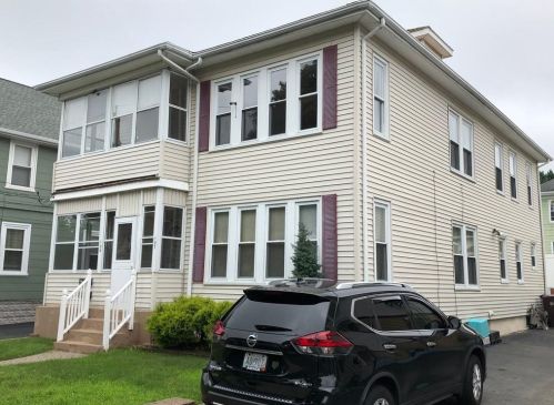 109 Warwick St, Woonsocket, RI 02895-6469