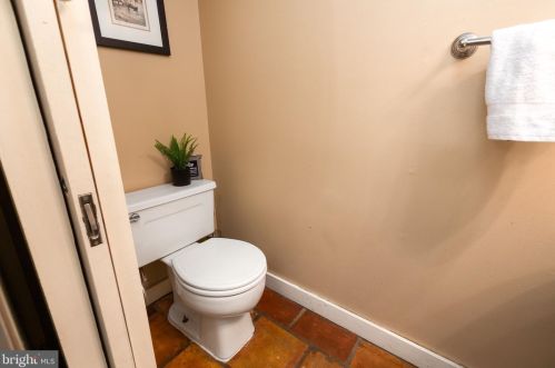 203 3 St, Washington DC 20003-1903 exterior