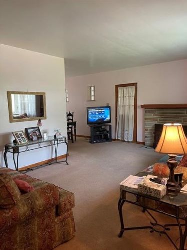 4821 Baptist Rd, Pittsburgh, PA 15227-1107