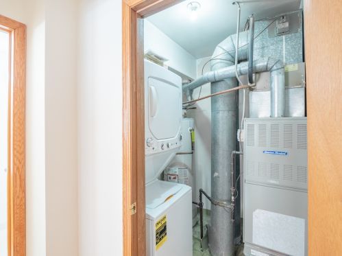 333 23rd St, Chicago IL  60616-1905 exterior