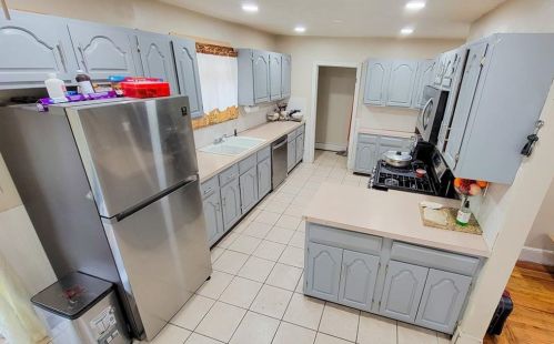 32 Malvern St, Providence, RI 02904-2416