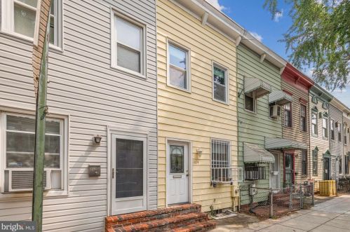 1674 Kramer St, Washington, DC 20002-4559