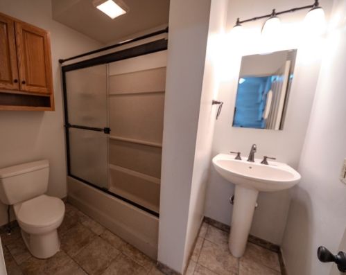 3034 Merwyn Ave, Pittsburgh PA 15204-1833 exterior