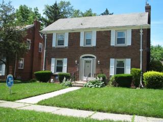 9180 Outer Dr, Detroit, MI 48219-4063