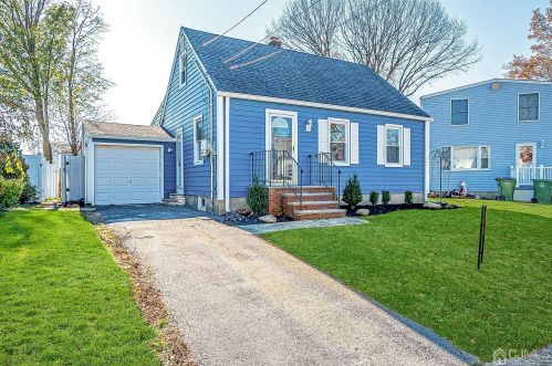 85 Gdn Ter, Edison NJ 08817-4501 exterior