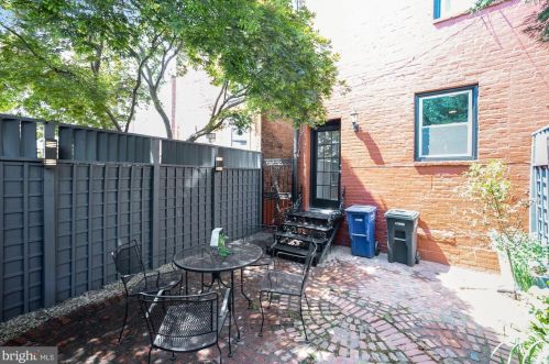 308 T St, Washington DC 20001-1843 exterior