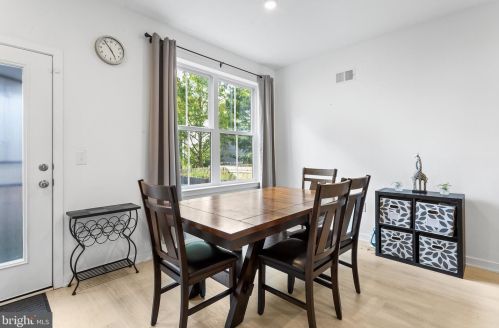 1950 8th St, Philadelphia PA 19122-2023 exterior