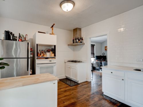 4545 Austin Ave, Chicago IL  60630-3115 exterior