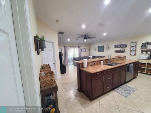 1970 Jamesport Dr, Fort Pierce FL  34953-4377 exterior