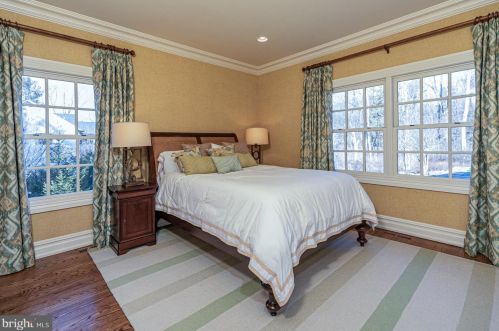 219 Edgerstoune Rd, Princeton NJ 08540-6716 exterior