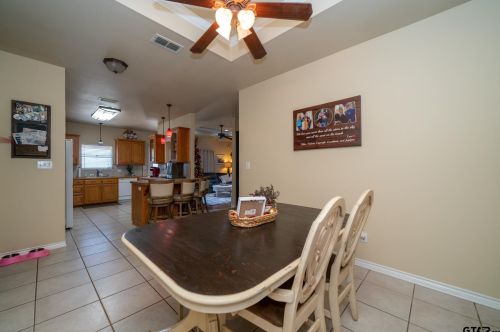 704 Cheryl St, Longview TX 75604-1044 exterior