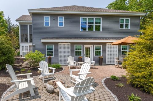 39 Thayer Pond Rd, Concord NH  03301-7517 exterior