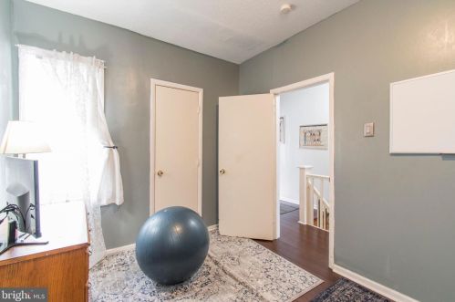 2542 Marshall St, Philadelphia PA 19148-4633 exterior