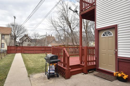 2369 Palmer St, Milwaukee WI  53212-3244 exterior