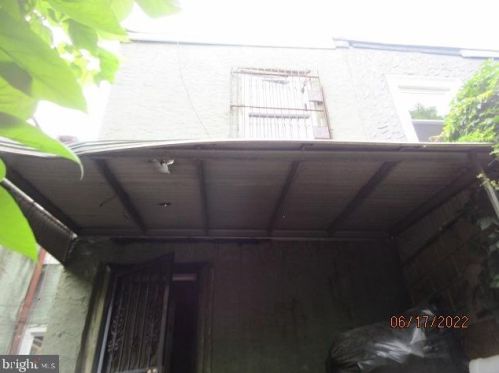 2419 Carlisle St, Philadelphia PA 19132-4018 exterior