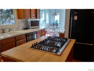 181 Compo Rd, Westport CT  06880-2167 exterior