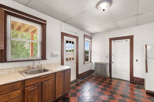 84 Brooks St, Boston MA exterior