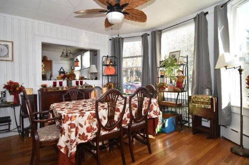 832 Elm St, Woonsocket RI 02895-3507 exterior