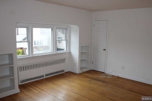 211 5th St, Fairview NJ  07022-1439 exterior