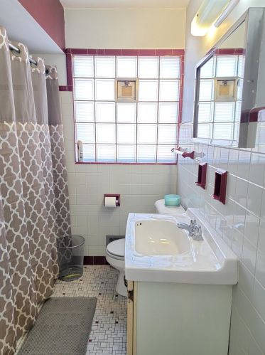 1434 97, Milwaukee WI 53214-4132 exterior