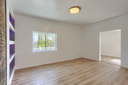 217 Logan St, Pittsburgh PA  15209-2811 exterior