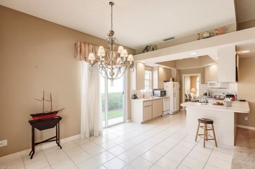 3432 Donoso Ct, Naples FL 34109-1395 exterior