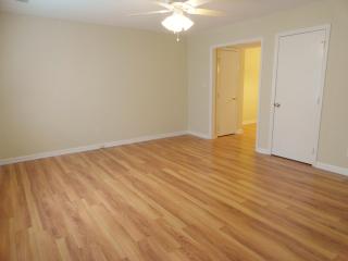 210 Gregory Dr, Cary NC  27513-4022 exterior