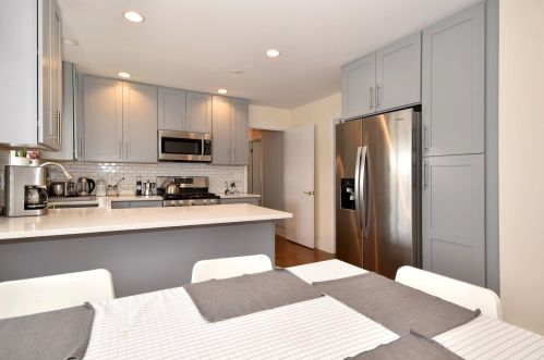 4536 Nottingham Ave, Chicago IL 60656-3825 exterior