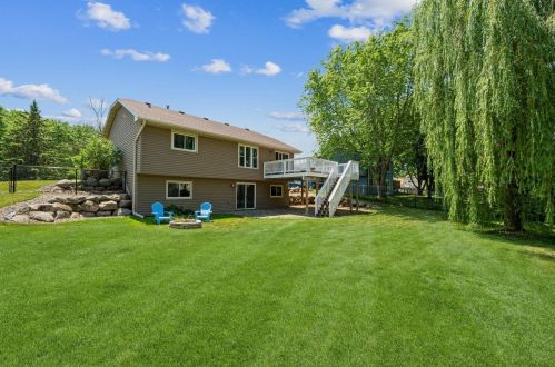 1963 72nd St, Lino Lakes MN  55038-9798 exterior