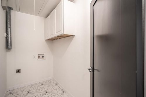 4045 Cedar Bayou Dr, Dallas TX  75244-7220 exterior